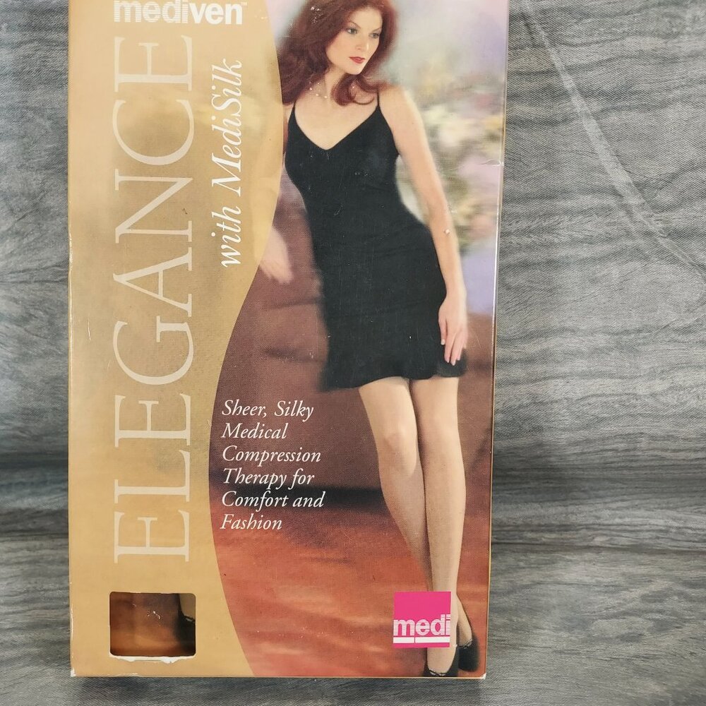 MEDIVEN Elegance  Calf Compression Closed- Toe Stockings Size L Beige 12-16 mmHg